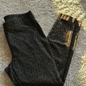 Chino’s size 2 (US 12) stretch pant.  Worn once!  Super cute print - like new!